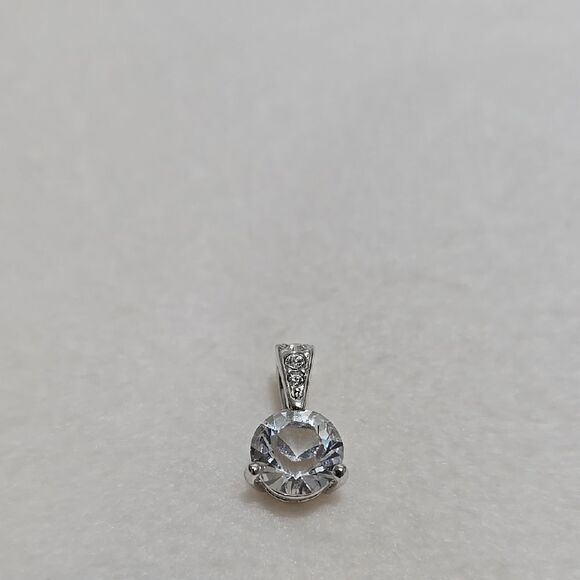 Swarovski Solitaire Pendant - Picture 1 of 8